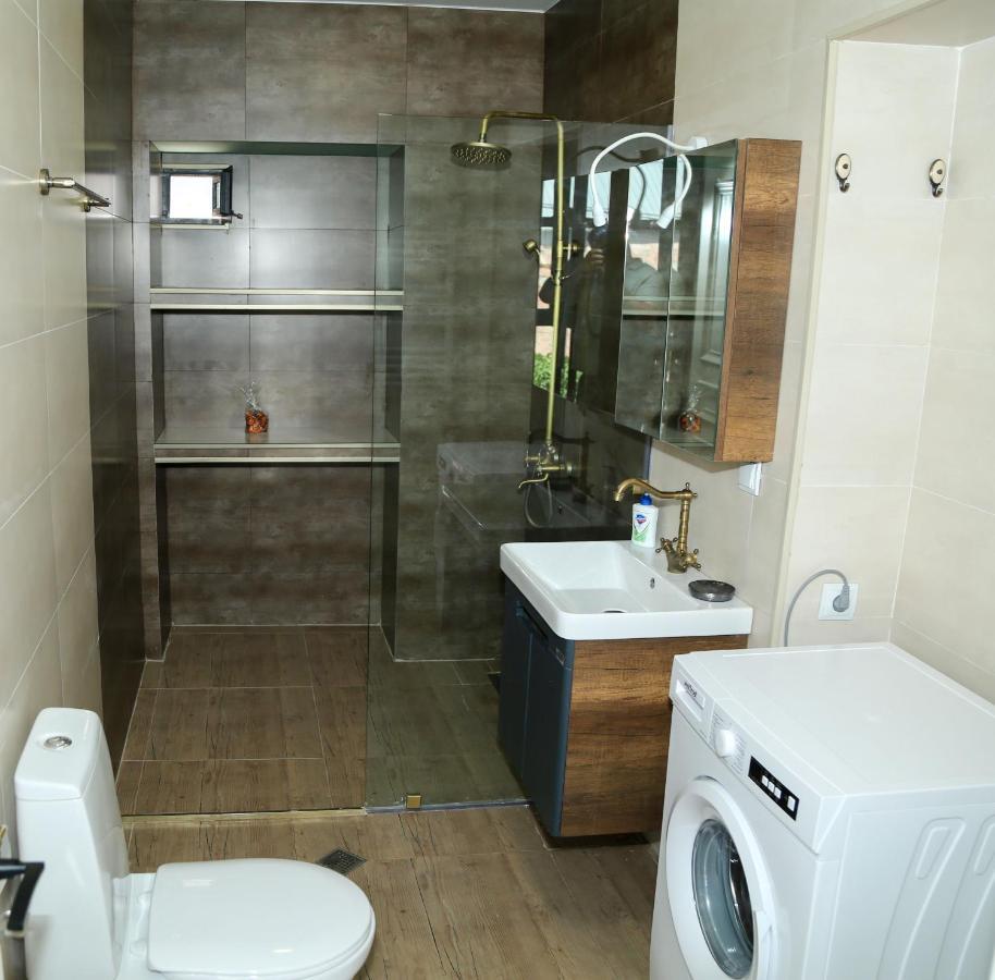 Panchitos Apartment Tbilisi Esterno foto